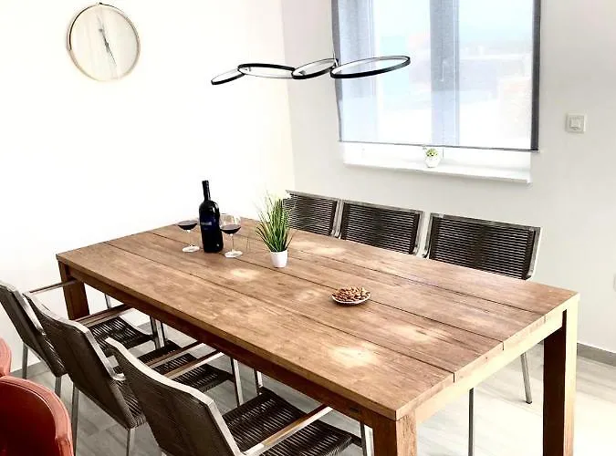 Neva ヴィラ ヴォディツェ