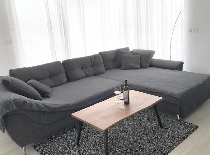 Neva ヴィラ ヴォディツェ